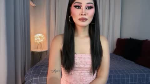 hannah_smith20 online show from May 17, 2026, 6:55 am
