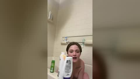 Snapshot of hannahcelestee chatting on August 9, 2026, 6:07 am hannahcelestee online show from August 9, 2026, 6:07 am