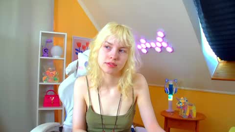 Hannah online show from April 24, 2026, 6:16 am