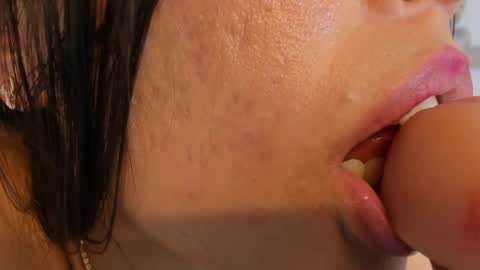 Hannahill69 online show from April 11, 2026, 7:45 am