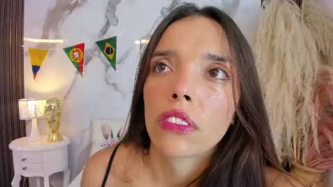 Hannahill69 online show from June 24, 2026, 5:17 am