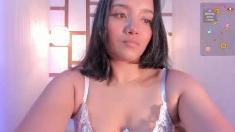 hannahmonttgomery  Help me reach 100 Hands up online show from October 28, 2025, 4:42 pm