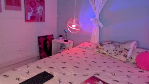 Snapshot of hannahpage chatting on October 29, 2025, 12:07 pm Hannah online show from October 29, 2025, 12:07 pm
