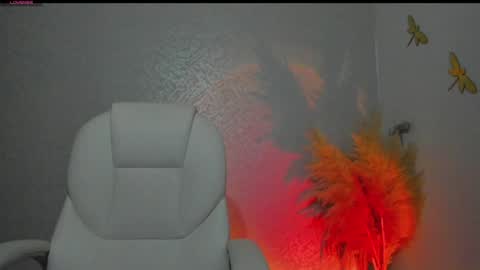 Snapshot of hannahudson__ chatting on January 1, 2025, 5:01 am Camila online show from January 1, 2025, 5:01 am