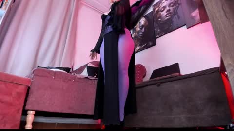 Snapshot of hannalicious4u chatting on February 13, 2025, 12:57 am FOLLOW ME INTA MOONXMAFE online show from February 13, 2025, 12:57 am