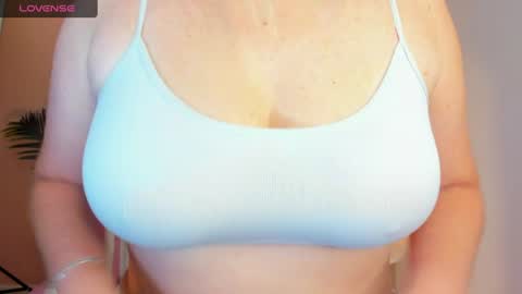 Hanna Miller  online show from July 3, 2026, 12:55 pm