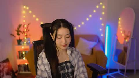 hannarosie online show from May 5, 2026, 6:38 pm
