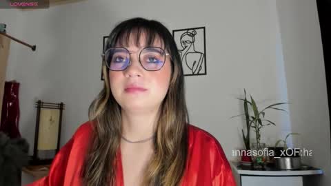 Snapshot of hannasofiax chatting on October 24, 2025, 4:58 pm hannasofia x Schedule 700 -1400GTM-5 online show from October 24, 2025, 4:58 pm