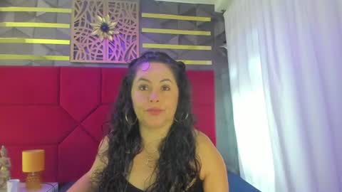 Snapshot of hanny_bliss chatting on June 26, 2026, 11:36 am Hanny online show from June 26, 2026, 11:36 am