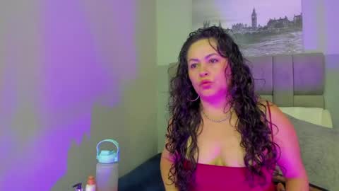 Snapshot of hanny_bliss chatting on July 17, 2026, 12:01 pm Hanny online show from July 17, 2026, 12:01 pm