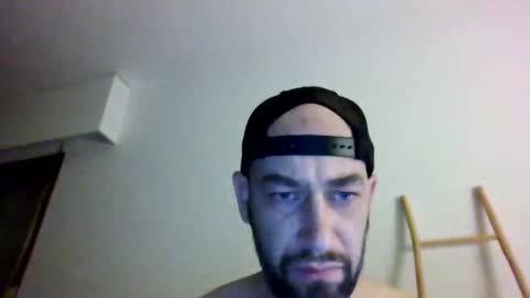 Snapshot of hansjegezoien chatting on April 3, 2026, 7:56 pm hansjegezoien online show from April 3, 2026, 7:56 pm