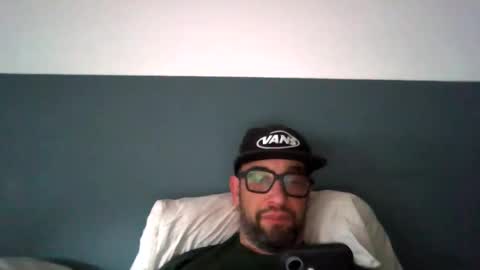 Snapshot of hansjegezoien chatting on April 16, 2026, 11:55 am hansjegezoien online show from April 16, 2026, 11:55 am