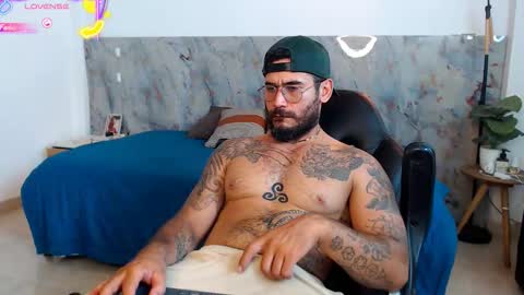 hanz_col online show from December 21, 2025, 3:24 am