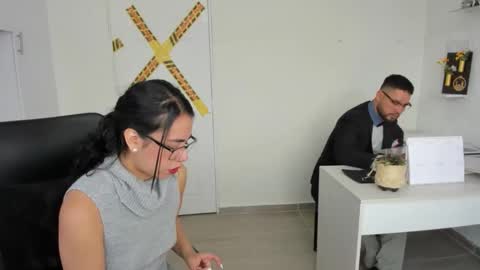 Happer Quinn  Mr Hale online show from December 3, 2025, 3:43 pm