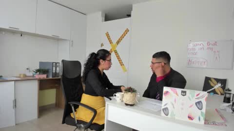 Happer Quinn  Mr Hale online show from December 4, 2025, 7:11 pm