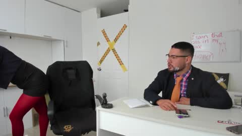 Happer Quinn  Mr Hale online show from December 5, 2025, 5:31 pm