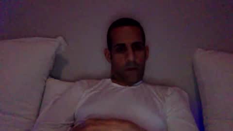 Snapshot of happy2334 chatting on February 10, 2026, 2:43 pm skysky6969 online show from February 10, 2026, 2:43 pm