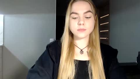 Snapshot of happy_fox_ chatting on January 22, 2025, 9:21 pm happy_fox_ online show from January 22, 2025, 9:21 pm