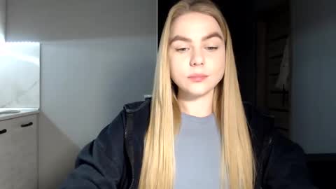 Snapshot of happy_fox_ chatting on March 11, 2025, 9:48 pm happy_fox_ online show from March 11, 2025, 9:48 pm