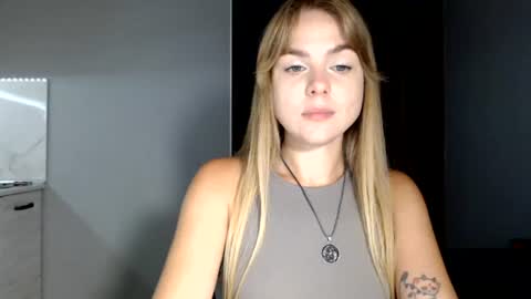 happy_fox_ online show from August 3, 2026, 8:34 pm