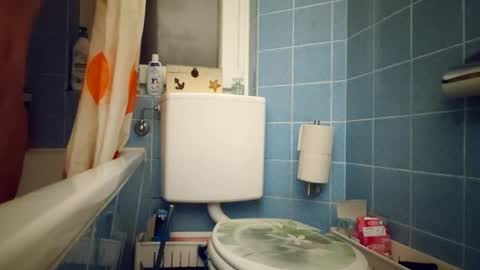 hard213213 online show from November 17, 2025, 5:46 am