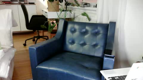 Snapshot of hard_out_here chatting on October 12, 2025, 10:42 pm Chris online show from October 12, 2025, 10:42 pm