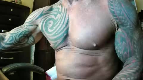 Snapshot of hardbody205a chatting on February 1, 2026, 10:30 pm hardbody205a online show from February 1, 2026, 10:30 pm