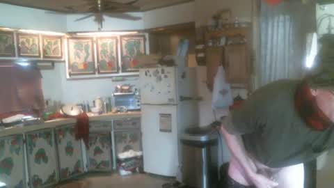 Snapshot of hardinhand44 chatting on January 26, 2025, 5:44 pm john nobles online show from January 26, 2025, 5:44 pm