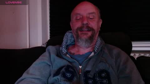 Snapshot of hardmrlazy chatting on September 27, 2025, 6:46 pm MrLazy online show from September 27, 2025, 6:46 pm