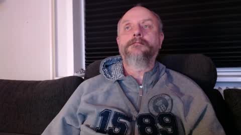 MrLazy online show from December 20, 2025, 6:15 pm