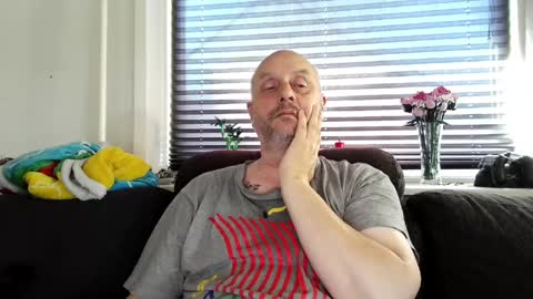 MrLazy online show from May 28, 2026, 8:00 am