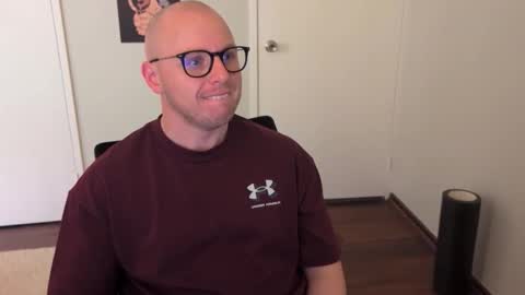 Stand Lee online show from October 14, 2025, 6:03 am