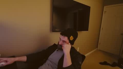 Snapshot of hardswtch chatting on December 10, 2024, 9:00 pm Tom online show from December 10, 2024, 9:00 pm