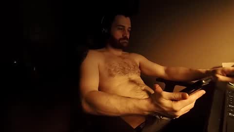 Snapshot of hardswtch chatting on September 15, 2025, 10:26 am Tom online show from September 15, 2025, 10:26 am