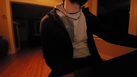 Snapshot of hardswtch chatting on October 25, 2025, 4:53 am Tom online show from October 25, 2025, 4:53 am