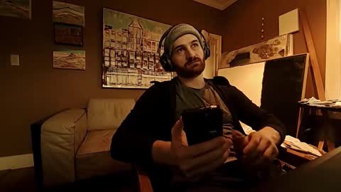 Snapshot of hardswtch chatting on November 18, 2025, 9:08 pm Tom online show from November 18, 2025, 9:08 pm