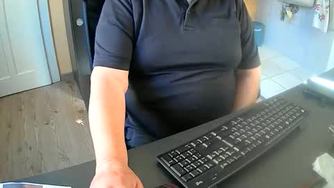 Snapshot of hardy3251 chatting on September 18, 2025, 12:18 pm hardy3251 online show from September 18, 2025, 12:18 pm