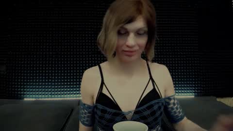 Miss Hardy online show from February 25, 2026, 4:55 am