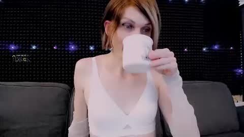 Miss Hardy online show from June 25, 2026, 3:39 am