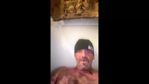 harleyfox2 online show from November 6, 2025, 7:31 am