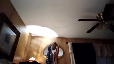 harleyfox2 online show from November 28, 2025, 1:25 pm