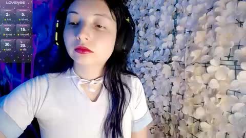 Snapshot of harmonys_couple_ chatting on October 2, 2025, 3:02 am Harmonys World online show from October 2, 2025, 3:02 am