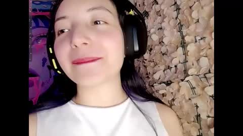 Snapshot of harmonys_couple_ chatting on October 20, 2025, 8:31 pm Harmonys World online show from October 20, 2025, 8:31 pm