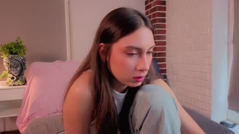 Josie online show from October 15, 2025, 7:41 am