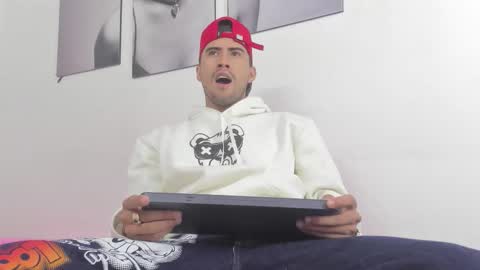 harold_999 online show from November 6, 2025, 8:43 pm