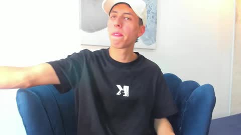   H  K   online show from September 16, 2025, 12:17 pm