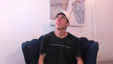   H  K   online show from October 15, 2025, 3:06 am