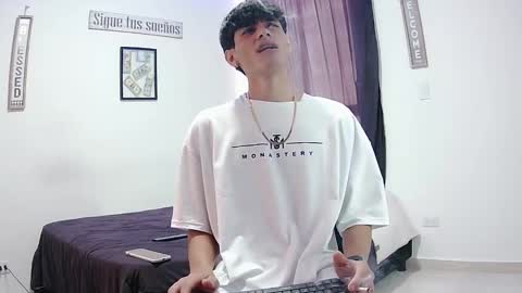 Snapshot of harrythomson1 chatting on November 17, 2025, 6:46 pm harry thomson online show from November 17, 2025, 6:46 pm