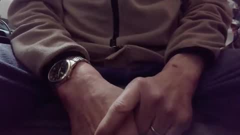 Snapshot of hartl1112 chatting on December 1, 2025, 6:07 am hartl1112 online show from December 1, 2025, 6:07 am