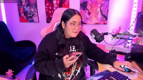 karen  online show from February 22, 2025, 5:24 pm